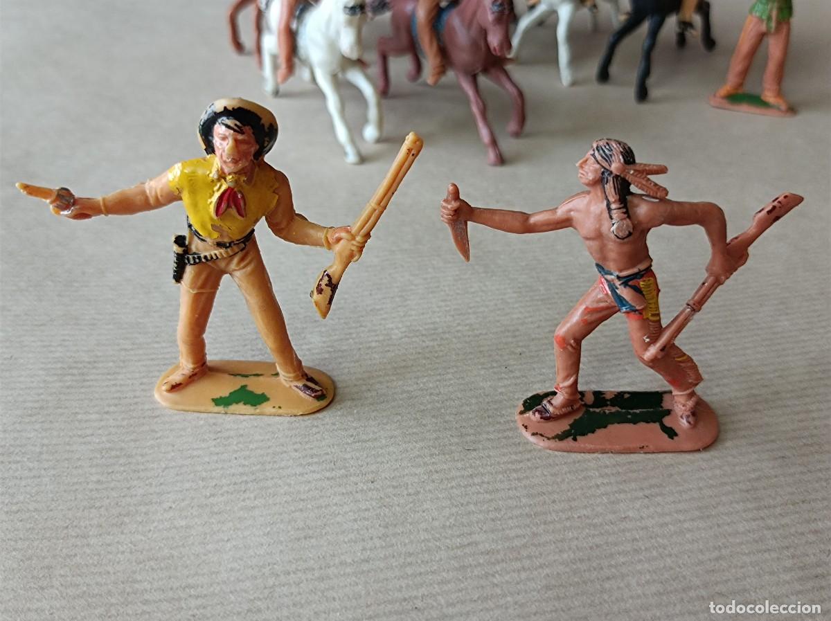 Figuras de goma y PVC: LOTE INDIOS Y VAQUEROS DE PL&Aacute;STICO FABRICANTE JECSAN - Foto 2