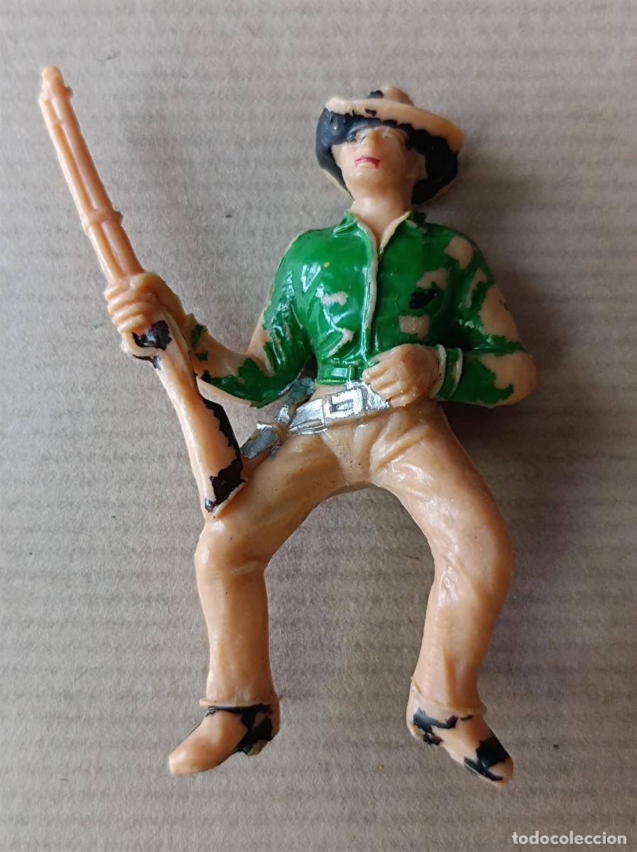 Figuras de goma y PVC: LOTE INDIOS Y VAQUEROS DE PL&Aacute;STICO FABRICANTE JECSAN - Foto 15