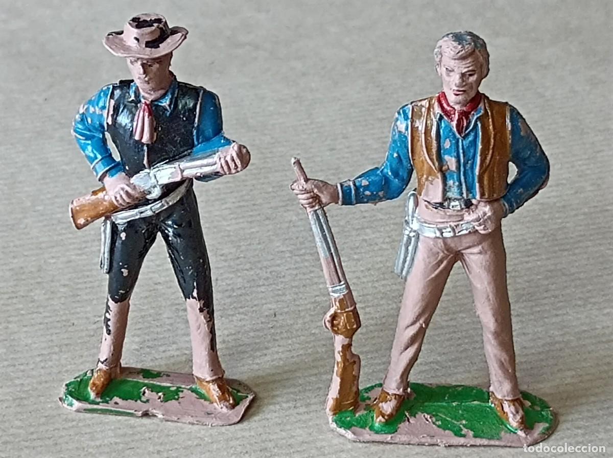 Figuras de goma y PVC: DOS VAQUEROS DE PL&Aacute;STICO SERIE LA PONDEROSA BONANZA FABRICANTE COMANSI
