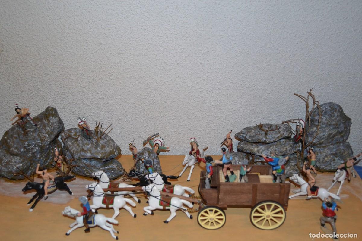 Figuras de goma y PVC: Lote 2756. Maqueta asalto a la carreta, vaqueros e indios, de Reamsa