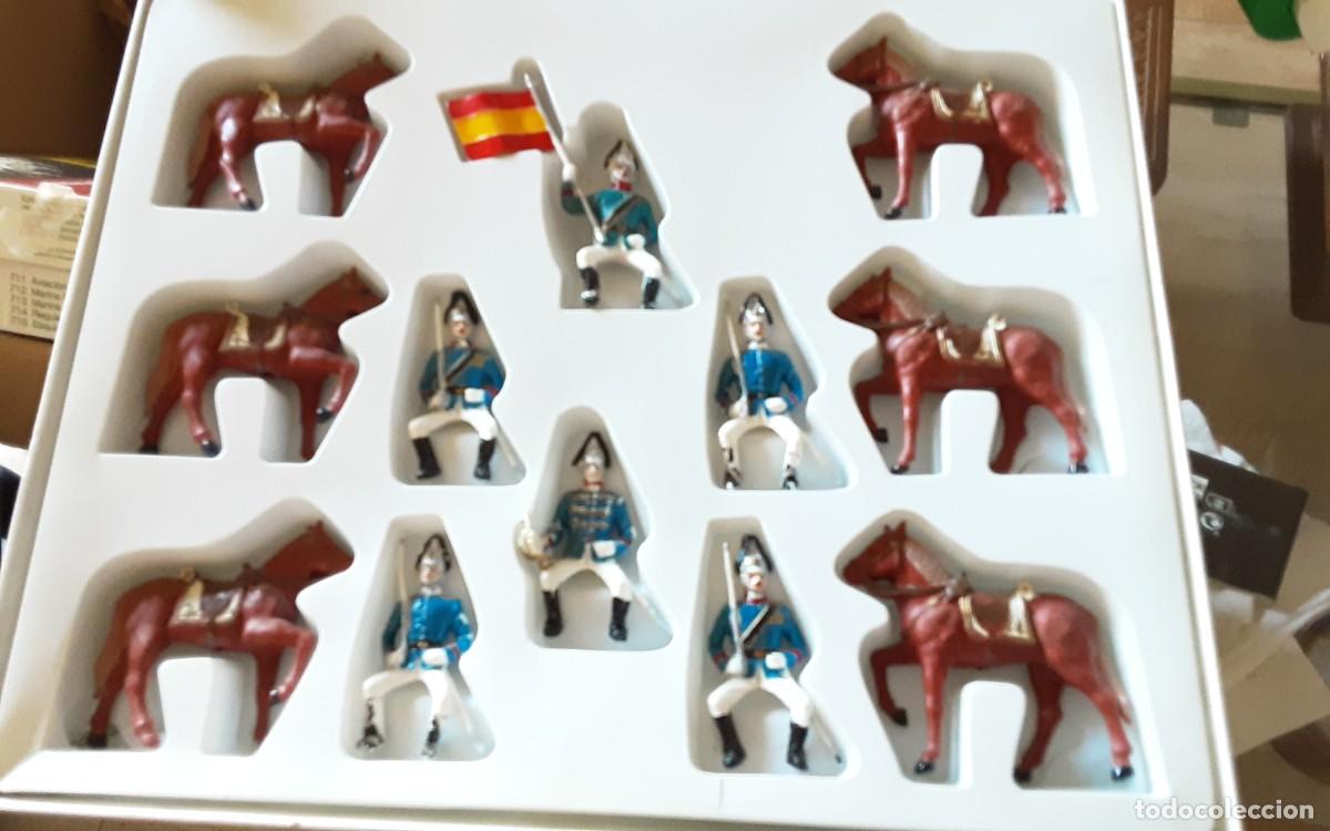 Figuras de goma y PVC: Soldis caja Dragones a Caballo