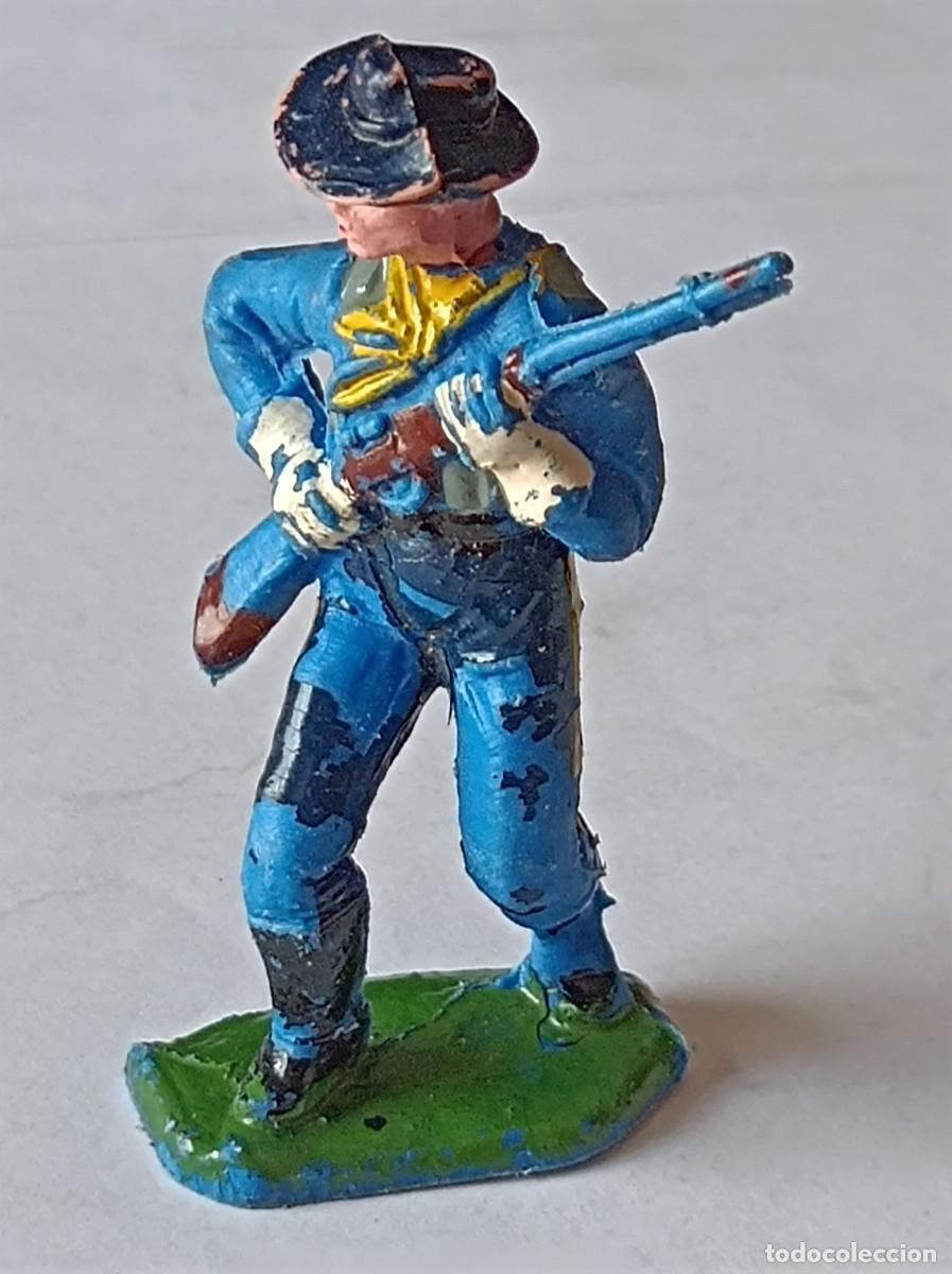 Figuras de goma y PVC: FIGURA DE PL&Aacute;STICO SOLDADO DE LA CABALLER&Iacute;A SERIE RIN TIN TIN DESCABEZADOS FABRICANTE JECSAN