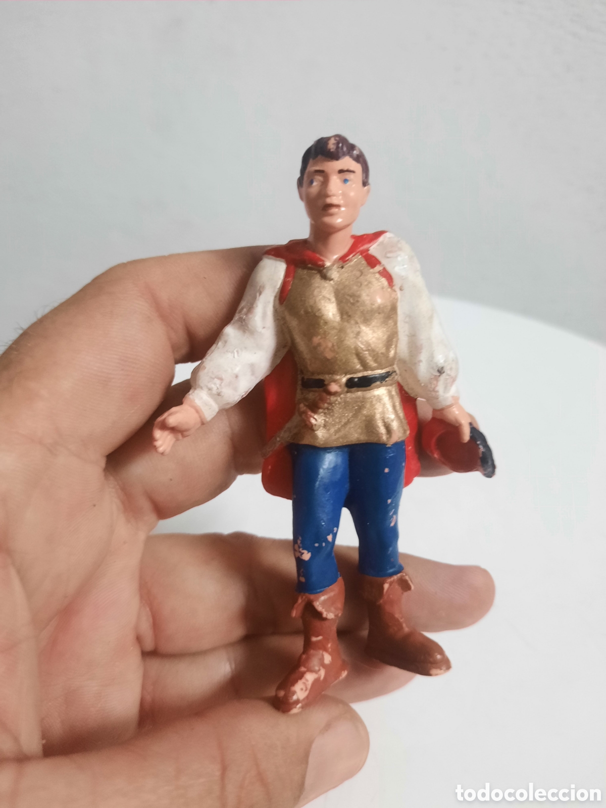 Figuras de goma y PVC: Pr&iacute;ncipe de Blancanieves producida por Bullyland en Alemania durante los a&ntilde;os 80 o 90.