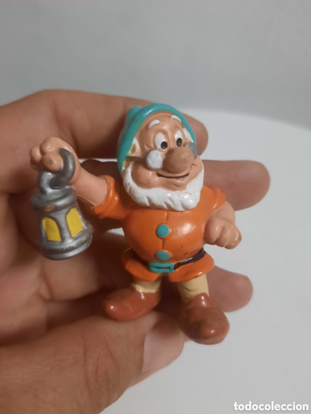 Figuras de goma y PVC: Figura de PVC Bullyland Enanito Sabio (Doc) de la pel&iacute;cula Blancanieves y los siete enanitos