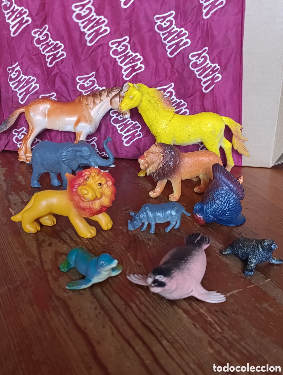 Figuras de goma y PVC: LOTE DE 10 FIGURAS DE ANIMALES EN PVC.
