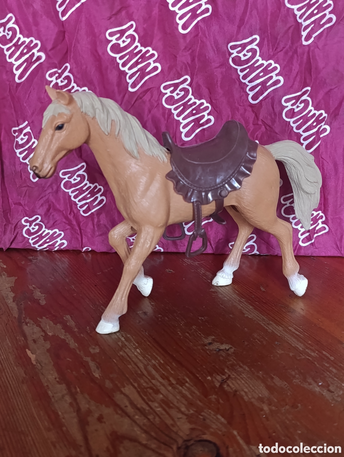 Figuras de goma y PVC: FIGURA DE CABALLO EN PVC.SIN MARCA.