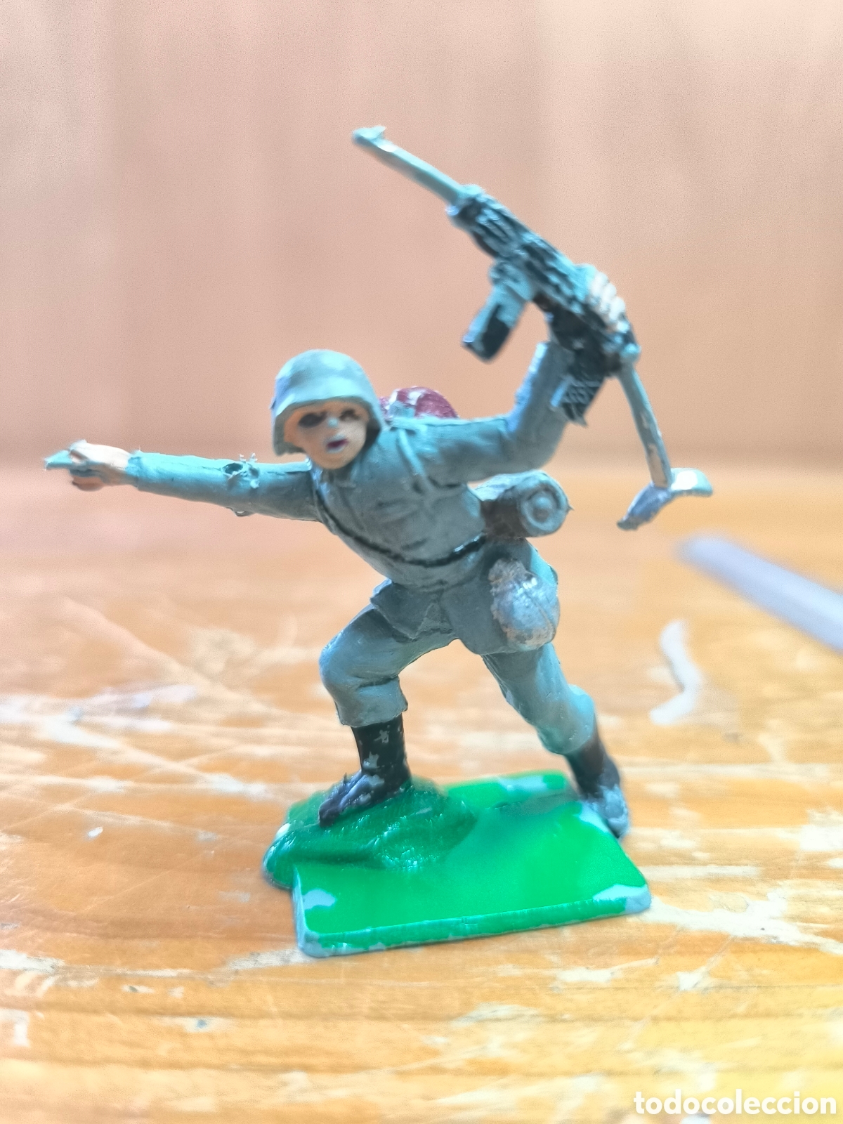 Figuras de goma y PVC: Soldado alem&aacute;n pech pl&aacute;stico