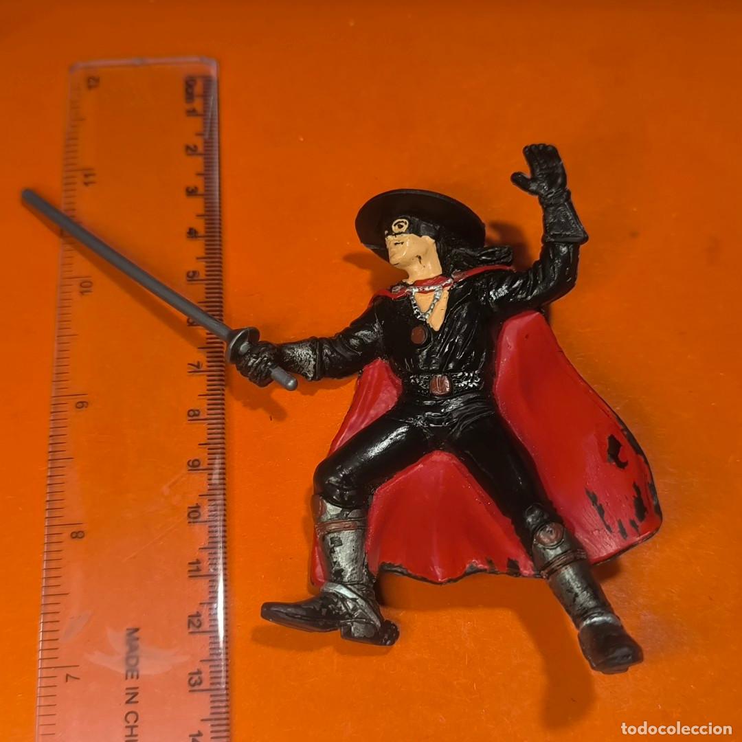 Figuras de goma y PVC: 001694JUG-el zorro - yolanda -