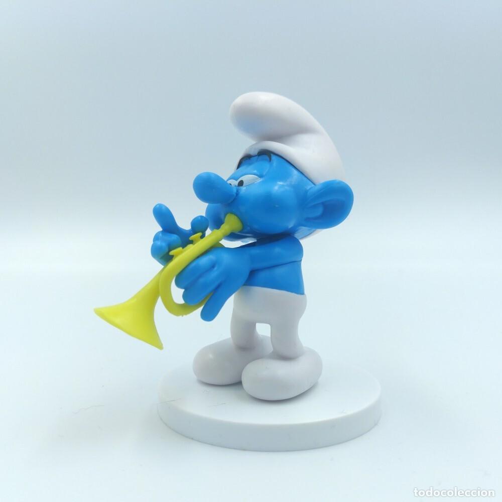 Figuras de goma y PVC: LOS PITUFOS: PITUFO MUSICO CON BASE CIRCULAR - 7,5 CM. - SBABAM- COMO NUEVO