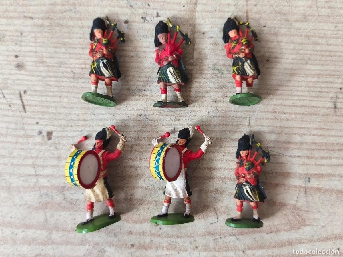Figuras de goma y PVC: 6 Figuras Britains Deetail - Guardia Real Escocesa