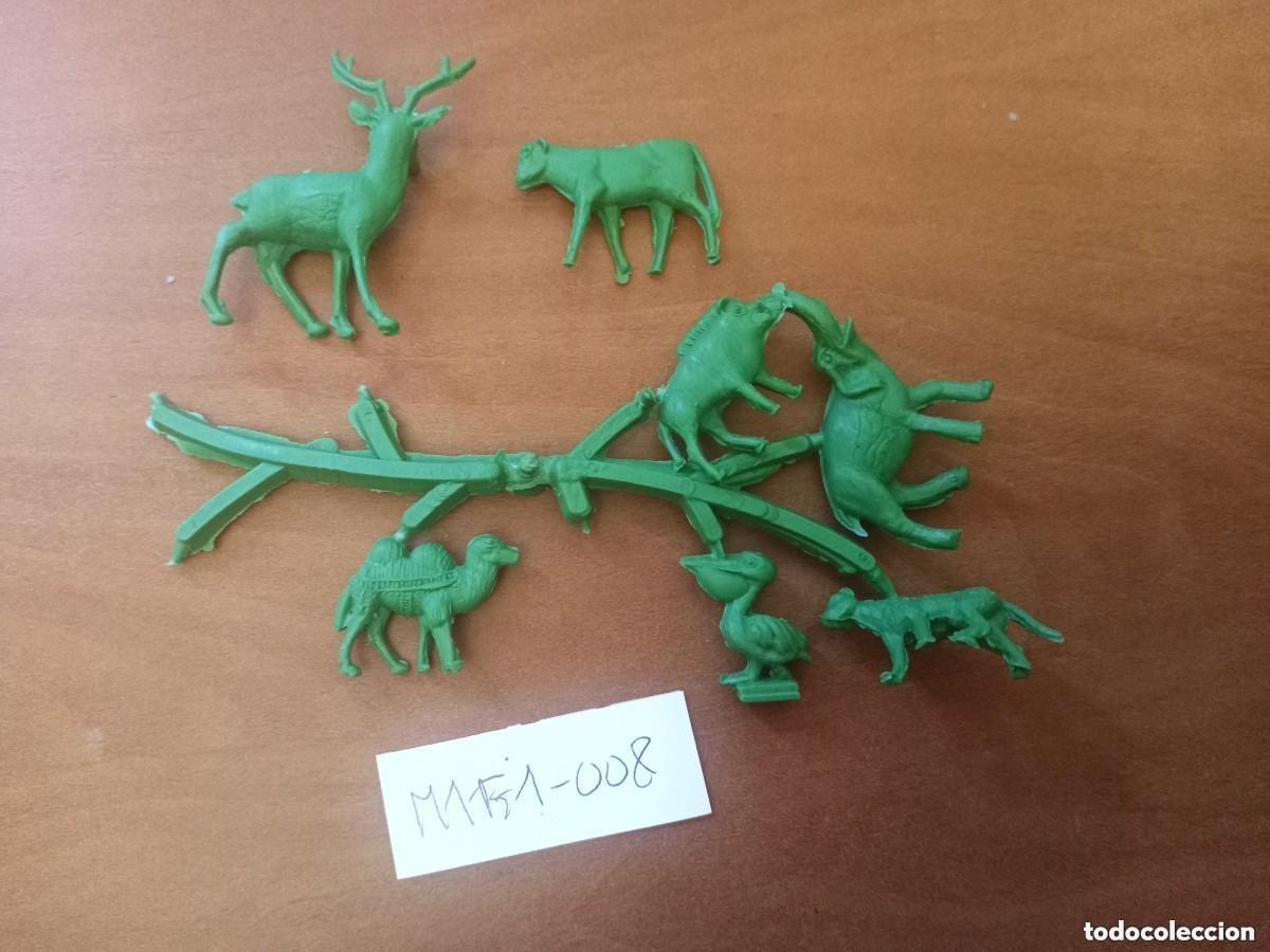 Figuras de goma y PVC: MONTAPLEX COLADA incompleta ANIMA&Ntilde;ES verdes