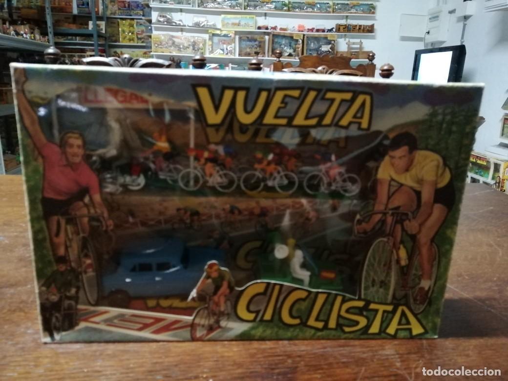 Figuras de goma y PVC: CAJA CICLISTAS SOTORRES