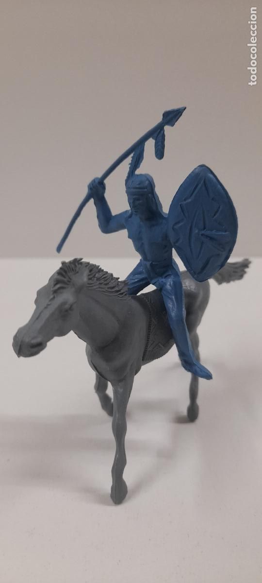 Figuras de goma y PVC: GUERRERO INDIO A CABALLO . REALIZADO EN PLASTICO MONOCOLOR . ORIGINAL A&Ntilde;OS 70