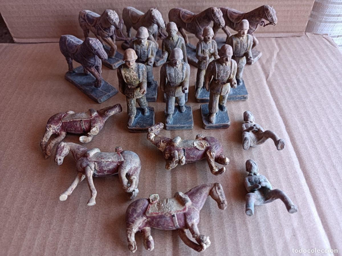 Figuras de goma y PVC: SOLDADOS DE GOMA DESFILE FABRICANTE COBA