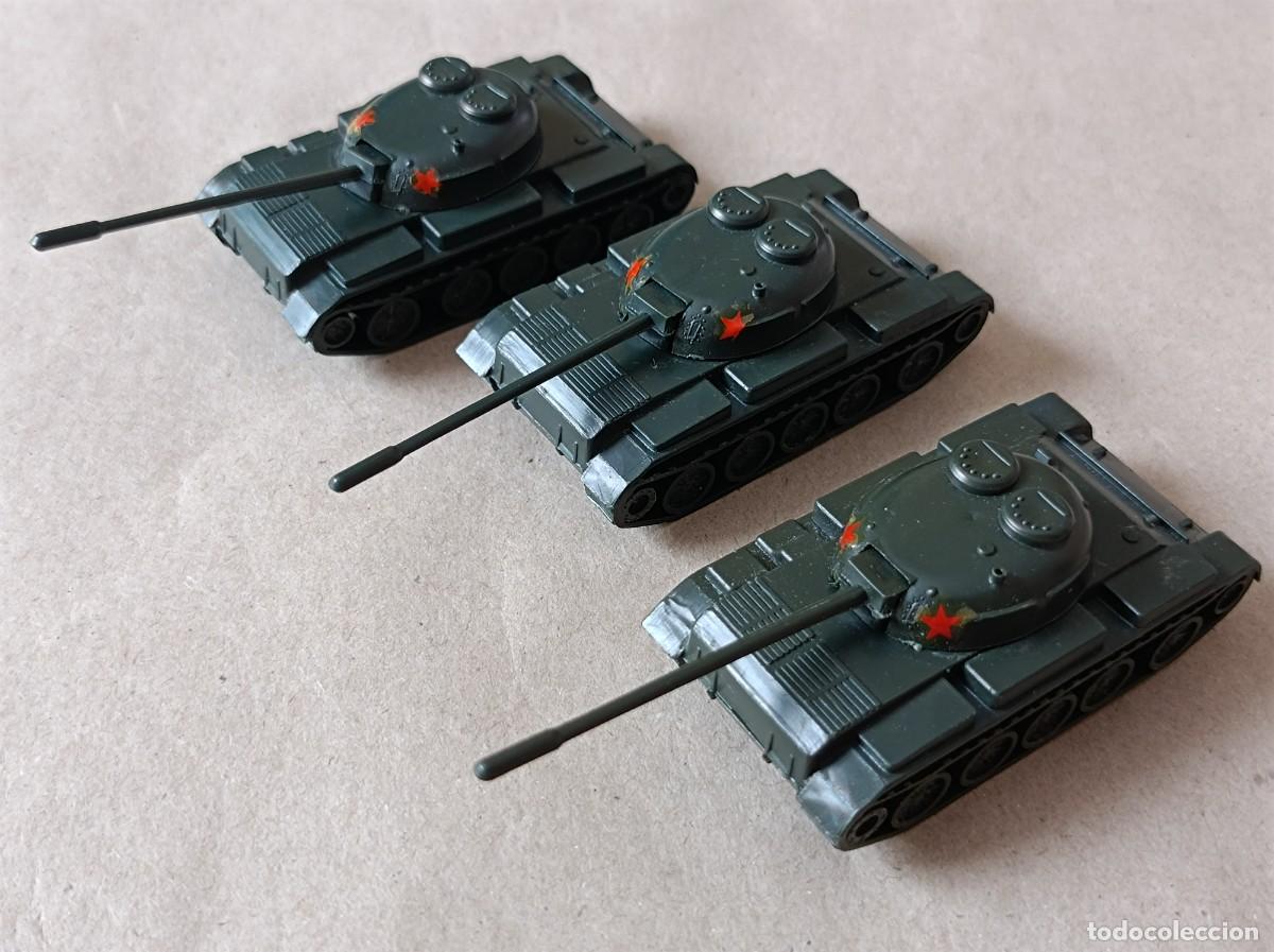 Figuras de goma y PVC: 3 TANQUES T54 CARROS DE COMBATE RUSO T-54 FABRICANTE EKO LOTE 1