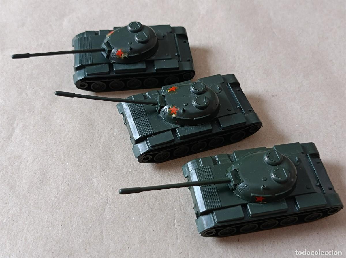 Figuras de goma y PVC: 3 TANQUES T54 CARROS DE COMBATE RUSO T-54 FABRICANTE EKO LOTE 2