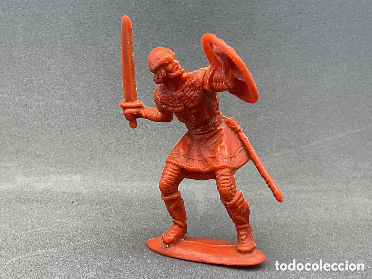 Figuras de goma y PVC: ANTIGUA FIGURA EN PLASTICO DE LA SERIE EL PRINCIPE VALIENTE.