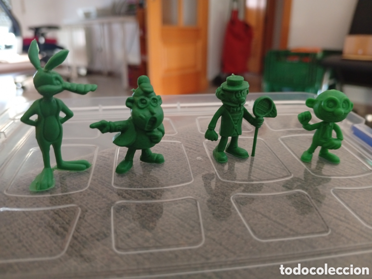 Figuras de goma y PVC: Dunkin Mortadelo perfecto estado