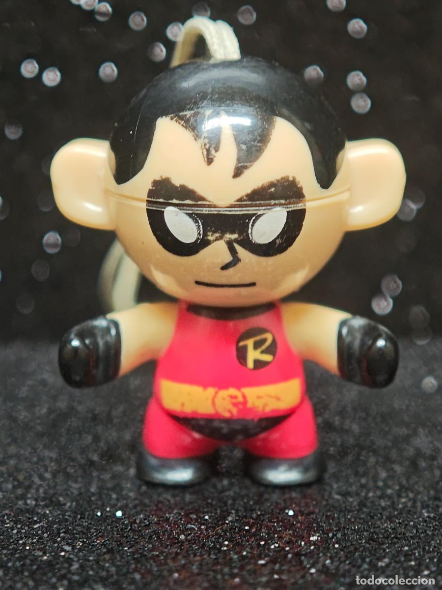 Figuras de goma Kinder: FIGURA KINDER LA LIGA DE LA JUSTICIA ROBIN CABEZON COLGANTE