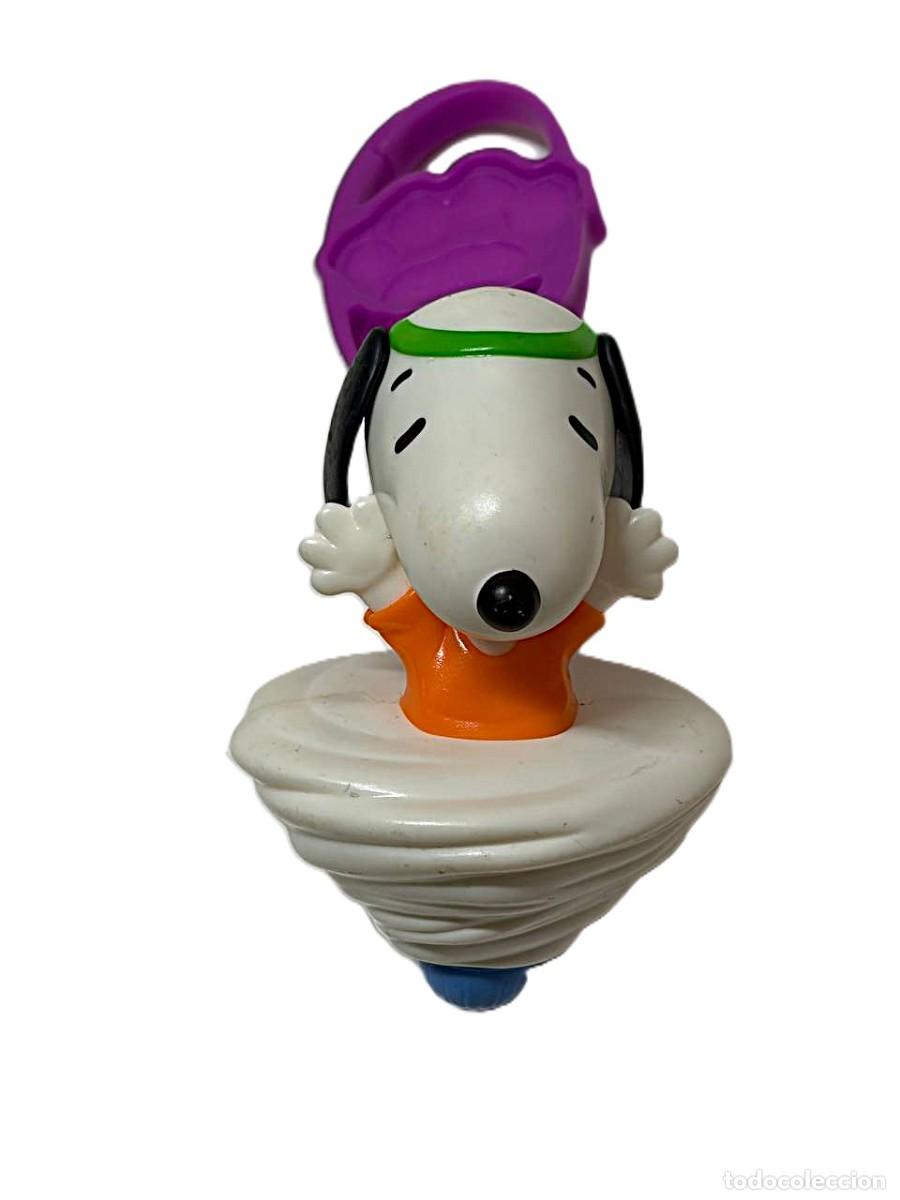 Figuras de goma y PVC: SNOOPY BAILANDO McDonald's 2018 9 cm.alto