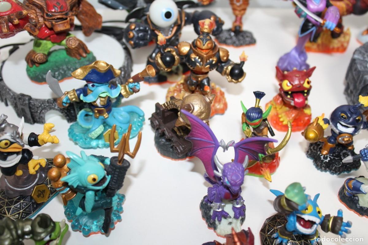 Figuras de goma y PVC: LOTE DE MU&Ntilde;ECOS SKYLANDERS ACTIVISION CON 2 BASES - Foto 3