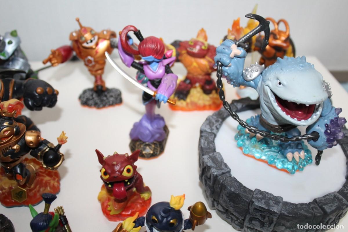 Figuras de goma y PVC: LOTE DE MU&Ntilde;ECOS SKYLANDERS ACTIVISION CON 2 BASES - Foto 5