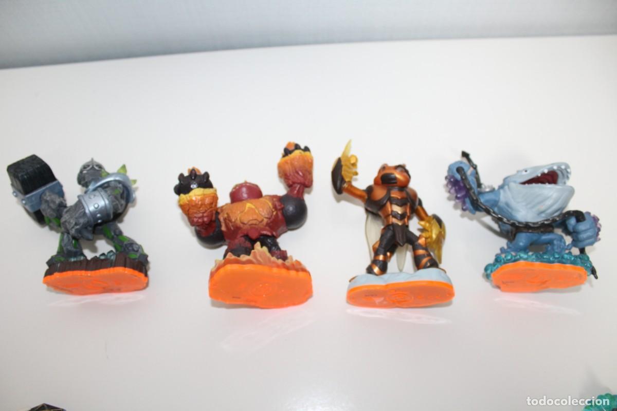 Figuras de goma y PVC: LOTE DE MU&Ntilde;ECOS SKYLANDERS ACTIVISION CON 2 BASES - Foto 12