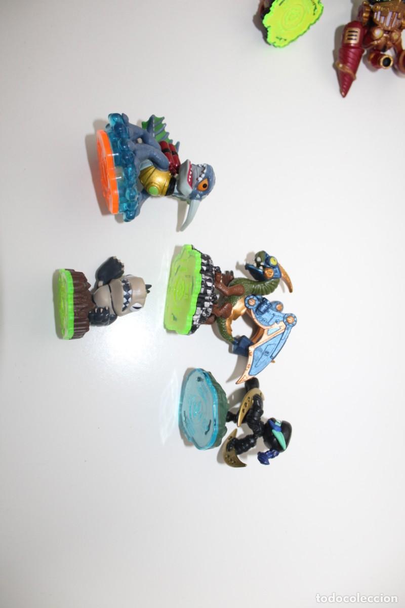 Figuras de goma y PVC: LOTE DE MU&Ntilde;ECOS SKYLANDERS ACTIVISION CON 2 BASES - Foto 20