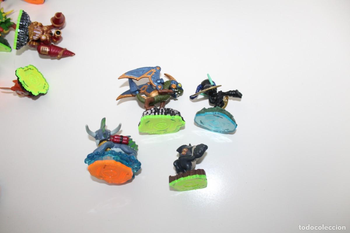 Figuras de goma y PVC: LOTE DE MU&Ntilde;ECOS SKYLANDERS ACTIVISION CON 2 BASES - Foto 21
