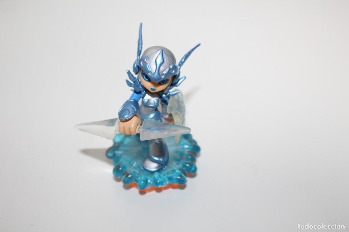 Figuras de goma y PVC: LOTE DE MU&Ntilde;ECOS SKYLANDERS ACTIVISION CON 2 BASES - Foto 22