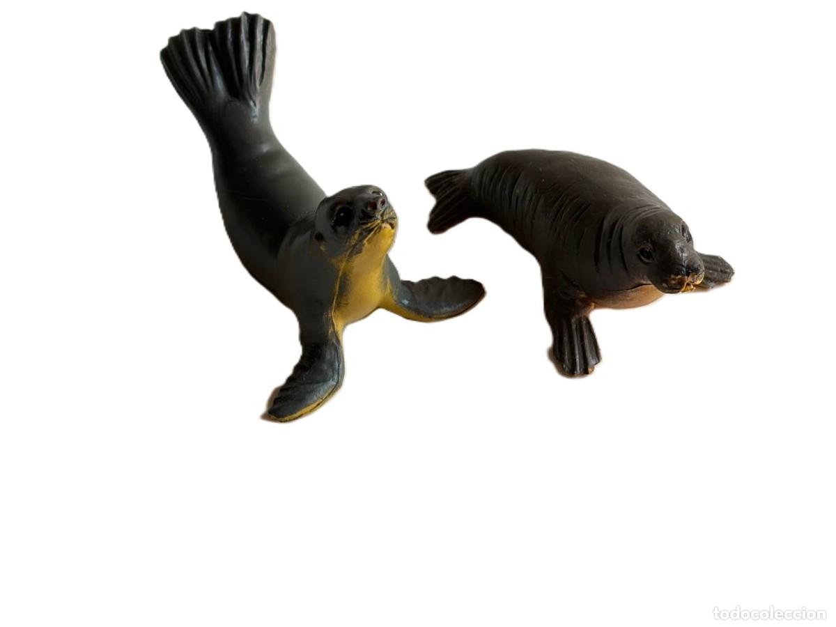 Rubber and PVC Figures: Cr&iacute;a de elefante marino y le&oacute;n marino 8X4.5 CM. 6.5X3 CM.