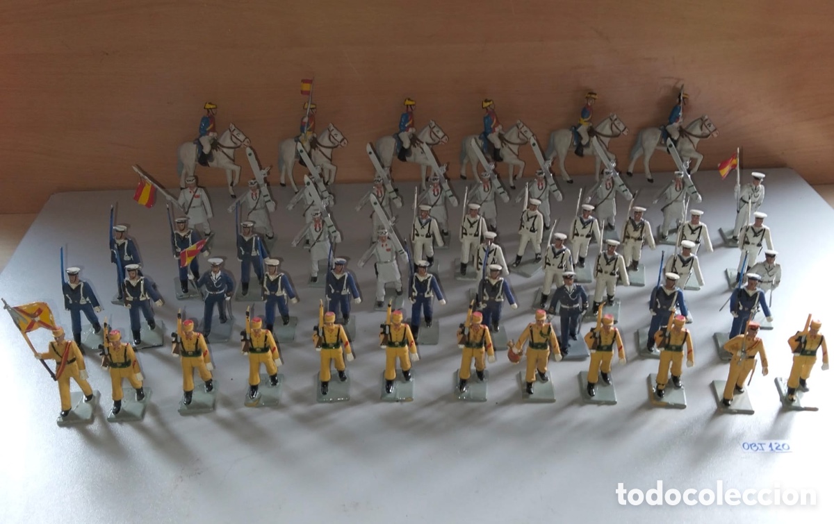 Rubber and PVC Figures: DESFILES SOLDADOS A&Ntilde;OS 60/70 SPAIN REAMSA