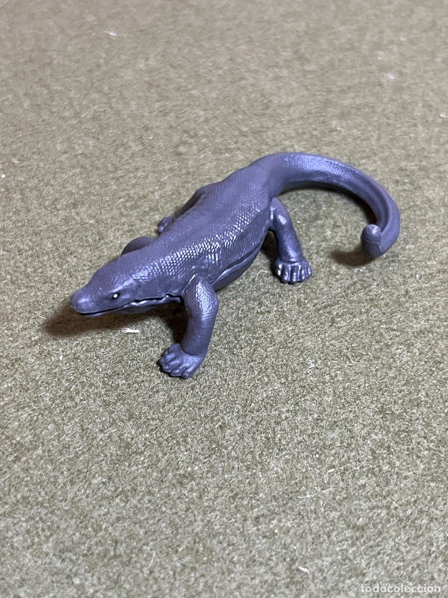 Figuras de goma Kinder: Figura Drag&oacute;n de Komodo VT297 Kinder Sorpresa Natoons Ferrero reptil pl&aacute;stico gris colecci&oacute;n animale