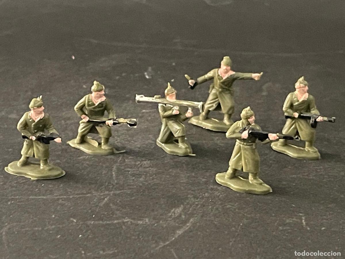 Figuras de goma y PVC: LOTE SOLDADOS DE PL&Aacute;STICO