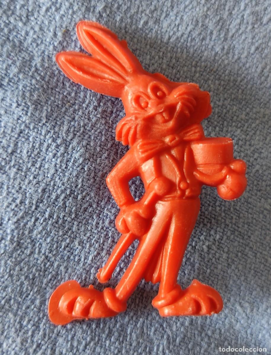Figuras de goma y PVC: BUGS BUNNY DUNKIN A&Ntilde;OS 60/70
