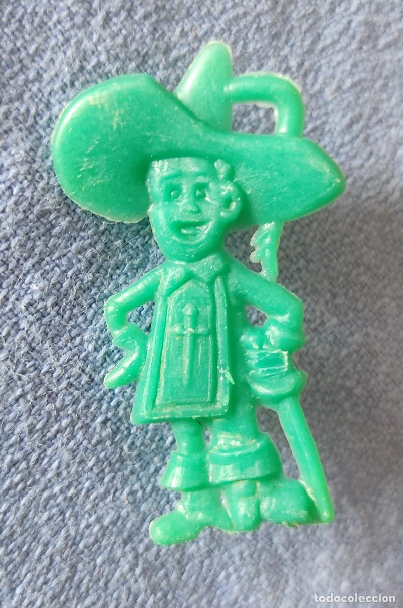 Figuras de goma y PVC: MOSQUETERO PIPAS CHURRUCA DUNKIN A&Ntilde;OS 60/70