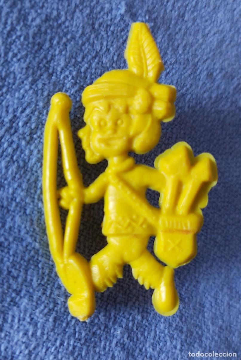 Figuras de goma y PVC: NI&Ntilde;O INDIO PIPAS CHURRUCA DUNKIN A&Ntilde;OS 60/70
