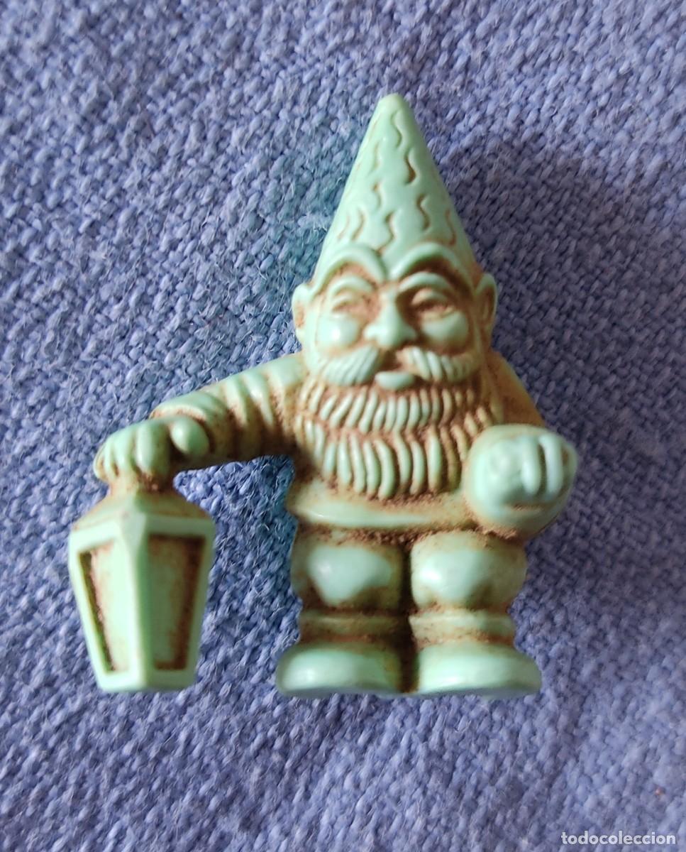 Figuras de goma Kinder: FIGURA GNOMO KINDER DUNKIN
