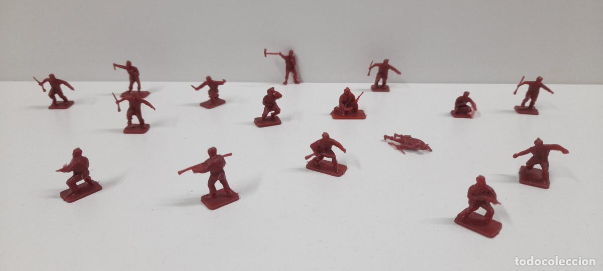 Figuras de goma y PVC: SOLDADITOS YUGOSLAVOS . REALIZADOS POR MONTAPLEX . ORIGINAL A&Ntilde;OS 70