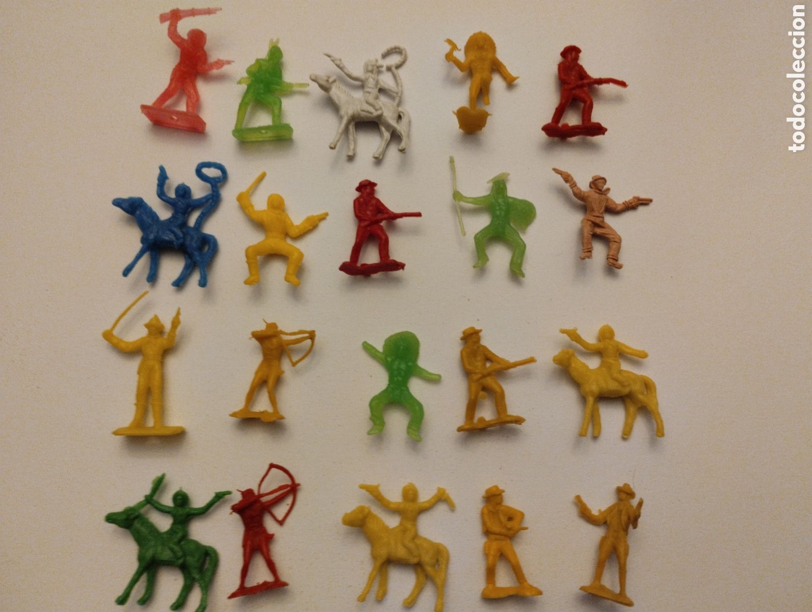 Gummi- und PVC-Figuren: Lote indios y vaqueros antiguos