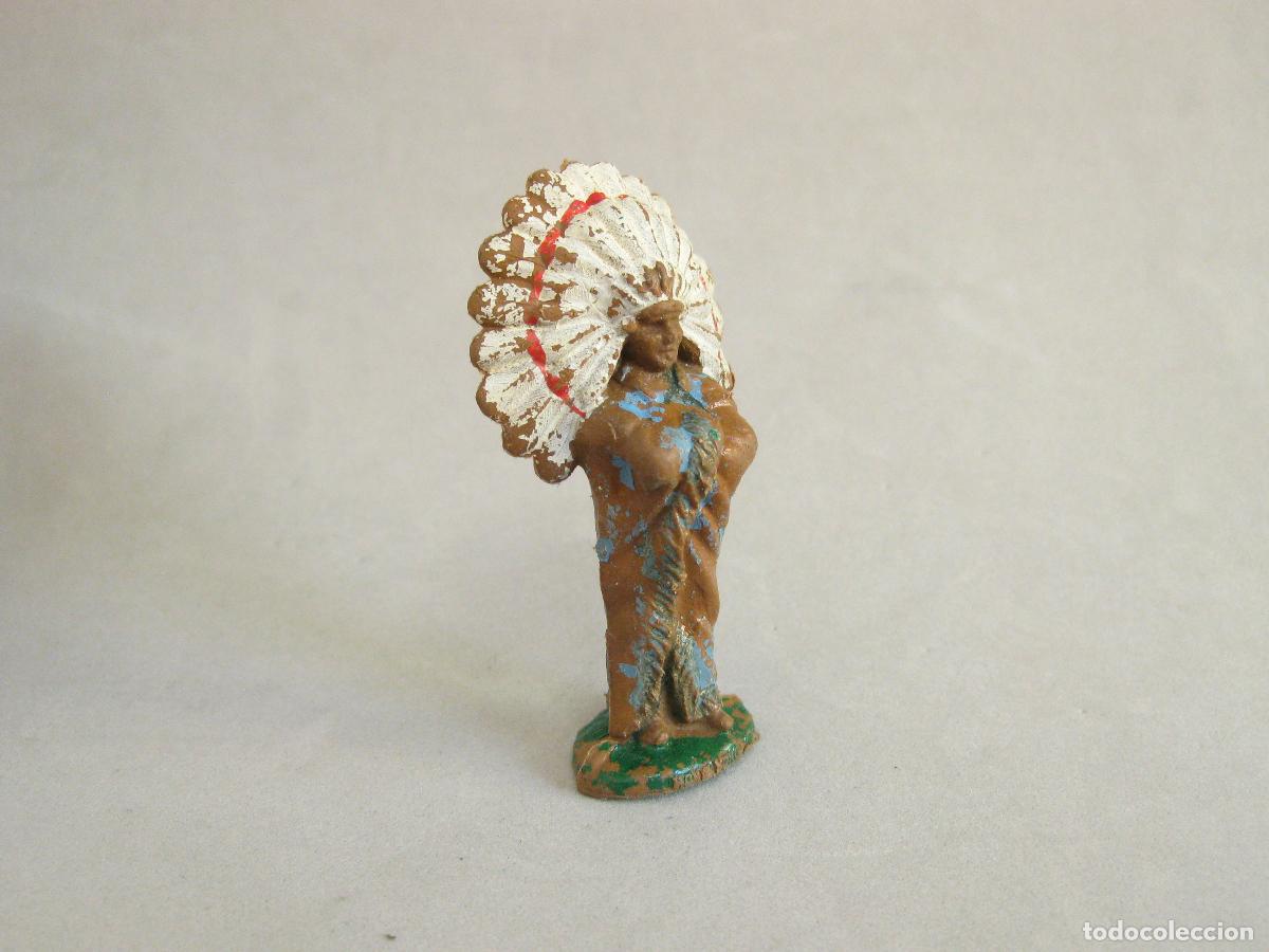 Figuras de goma y PVC: FIGURA DE PL&Aacute;STICO DE UN JEFE INDIO. MARCADO HONG KONG EN LA BASE. A&Ntilde;OS 60 O 70