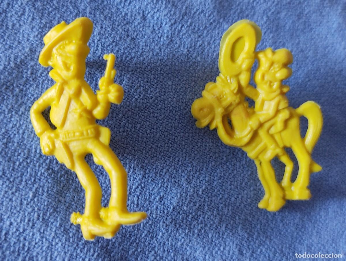 Figuras de goma y PVC: DOS VAQUEROS DUNKIN PIPAS CHURRUCA
