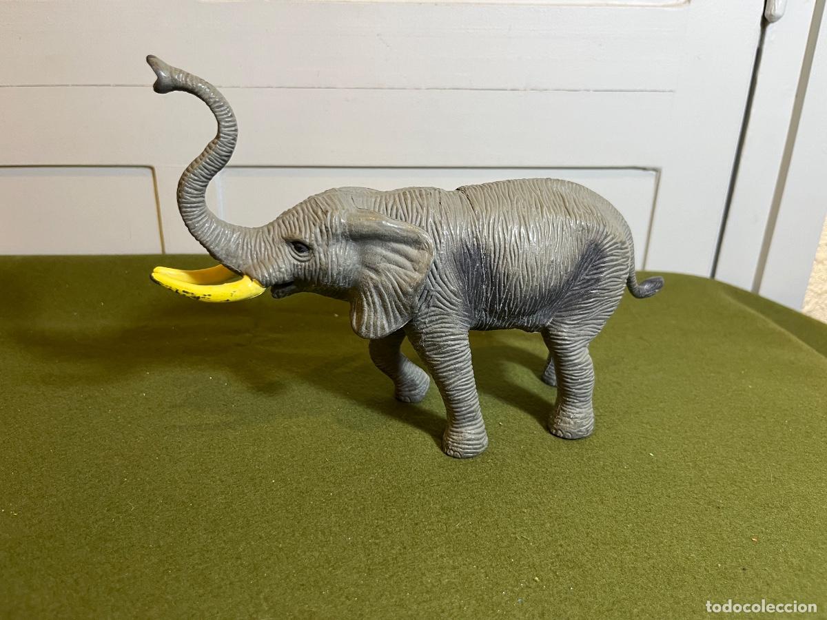 Gummi- und PVC-Figuren: Figura de elefante africano vintage de pl&aacute;stico macizo a&ntilde;os 90 colecci&oacute;n animales salvajes