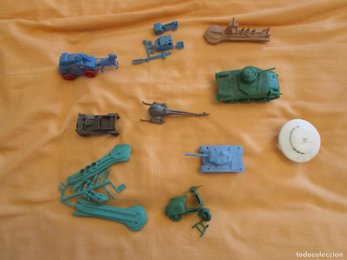 Rubber and PVC Figures: Lote de Montaplex sueltos