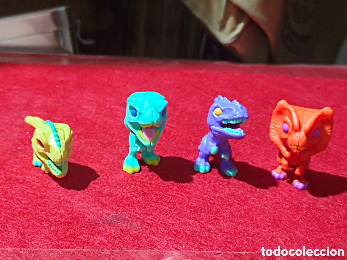 Figuras de goma Kinder: Lote 4 dinosaurios Funko Kinder Amblin Jurassic Park