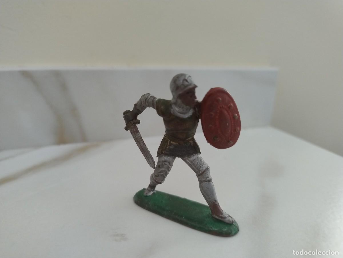 Gummi- und PVC-Figuren: Caballero medieval Reamsa 119, a&ntilde;os 60