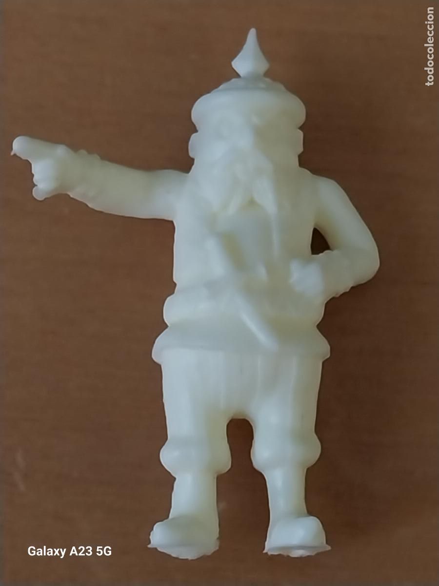 Figuras de goma y PVC: BARBARROJA ARIEL DETERGENTE FIGURA BLANCA DUNKIN 5CMS ALTO DIFICIL PREMIUM PROMOCIONAL