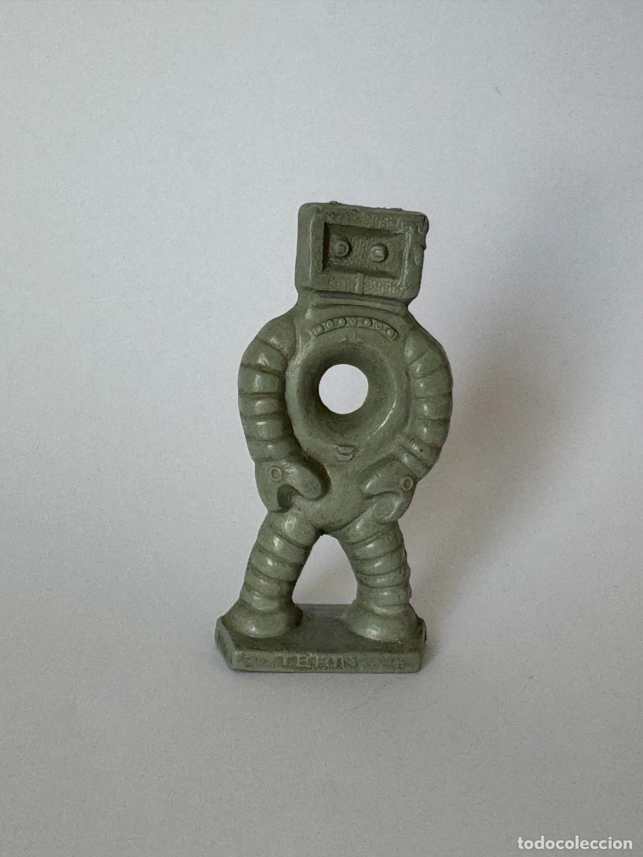 Figuras de goma y PVC: FIGURA DE PL&Aacute;STICO DE TERIN DETERGENTE.