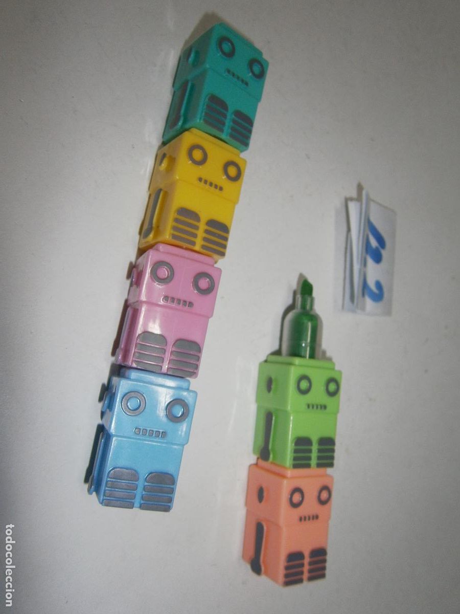 Figuras de goma y PVC: MARCADORES RESALTADORES CON FORMA DE ROBOT APILABLE