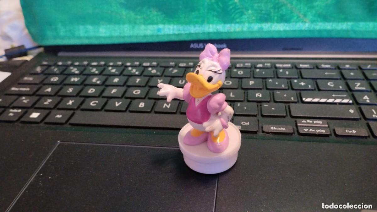 Figuras de goma y PVC: Figura Daisy - Disney- Smarties- Nestl&eacute;